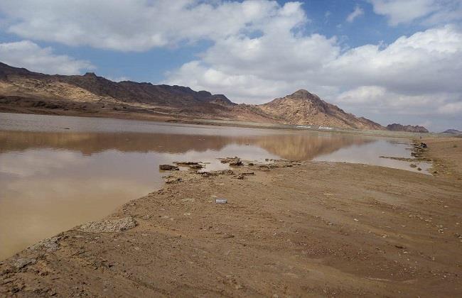 جريان السيول في 3 أودية بمناطق وسط سيناء .. والأهالي يستقبلونها بفرحة