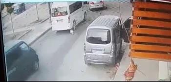 سيارة تدهس طفلا بحلوان وهروب قائدها 