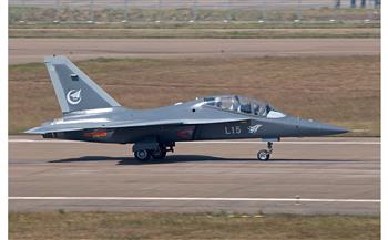   "الدفاع الإماراتية" تعتزم شراء 12 طائرة صينية من طراز L15