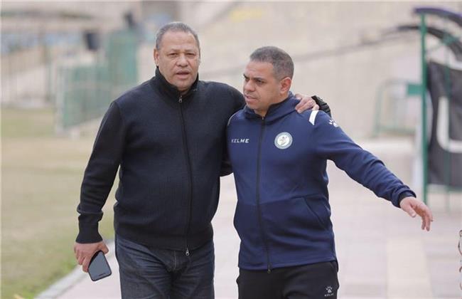 ضياء السيد يتابع مران البنك الأهلى 