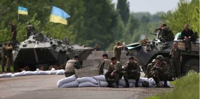 الدفاع الروسية: لوجانسك ودونيتسك تشنان هجوما مضادا على القوات الأوكرانية