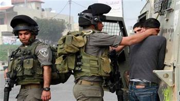   الاحتلال يعتقل 10 فلسطينيين في الضفة الغربية بينهم طفل وأسير محرر
