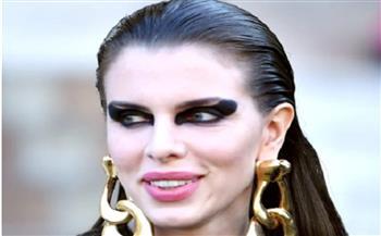 الآيلاينر الفوضوى أحدث الصيحات في عالم مكياج العيون