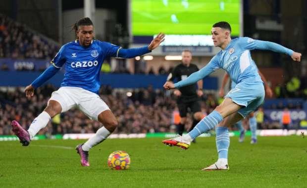 مانشستر سيتي يواصل صدارته للدوري الإنجليزي بفوزه على إيفرتون بهدف نظيف