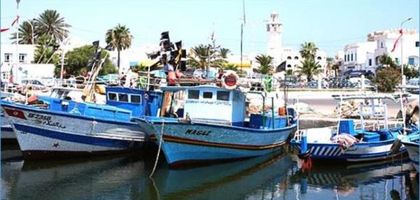 استئناف فتح ميناء الصيد البحري ببرج البرلس لليوم الثانى على التوالي