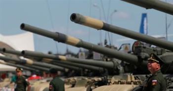   الدفاع الروسية تعلن السيطرة على مدينة ومطار جنوبي أوكرانيا