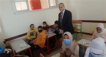 وكيل تعليم كفر الشيخ يتفقد المدارس وينذر مدير مدرسة