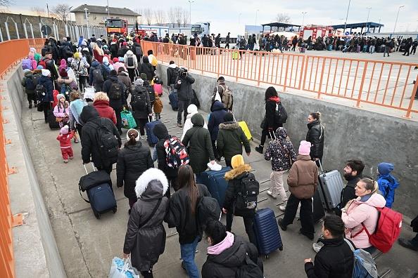 مفوضية اللاجئين: أكثر من 200 ألف أوكرانى فرّوا إلى الدول المجاورة