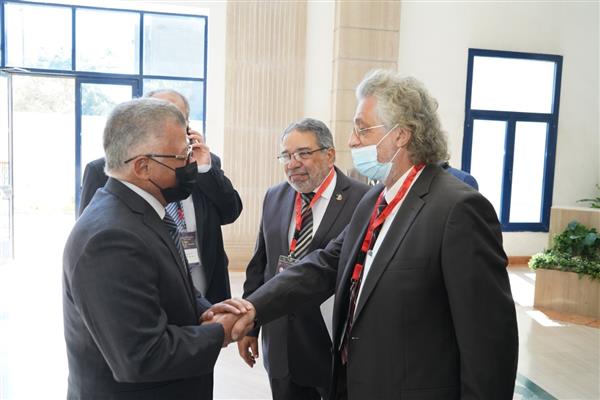 الاعتماد والرقابة الصحية تشارك في مؤتمر نقابة الأطباء الأول «للتطبيب عن بعد»