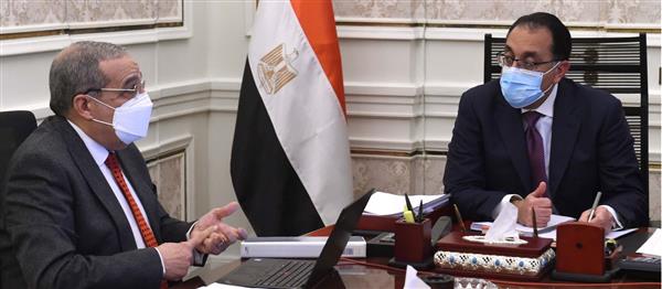 رئيس الوزراء يتابع مع وزير الإنتاج الحربى عددا من ملفات عمل الوزارة