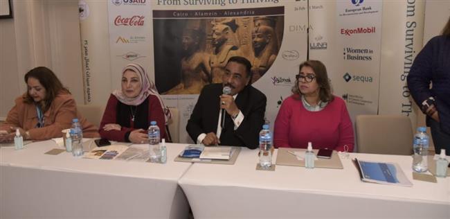 شعيب يعرض على جمعية سيدات الأعمال المشروعات التنموية والاستثمارية بمطروح 