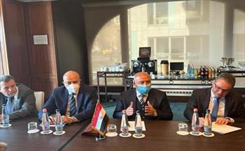 وزير النقل يتابع مع شركة ترانسماش هولدنج توريد صفقة 1300 عربة سكة حديد جديدة