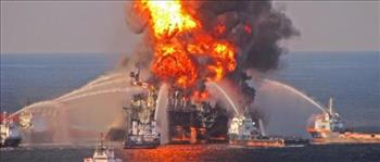   انفجار سفينة لإنتاج النفط قبالة سواحل نيجيريا.. فيديو 