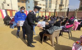 «الداخلية» توجه قافلة إنسانية لأهالي «حي المحروسة» بالسلام