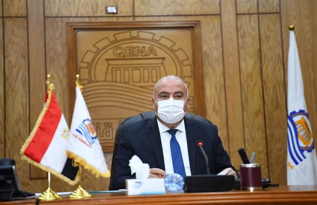 محافظ قنا: لا زيادة في تعريفة الركوب وخط ساخن لاستقبال شكاوى المواطنين 