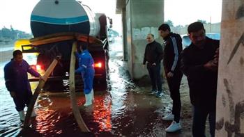   بعد سقوط أمطار.. جهود مستمرة لرفع مياه الأمطار بمدن وقرى الإسماعيلية