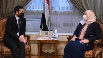 وزيرة التضامن تبحث مع وفد البعثة الإقليمية للجنة الدولية للصليب الأحمر سبل تعزيز الشراكة