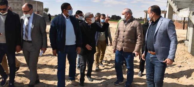 محافظ المنيا يتابع أعمال المبادرة الرئاسية «حياة كريمة» بمركز مغاغة