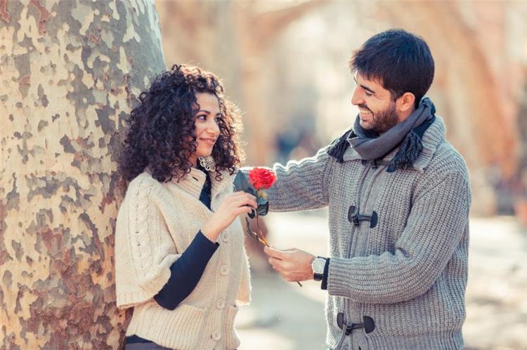 أفعال تكشف لك صدق مشاعر شريك حياتك