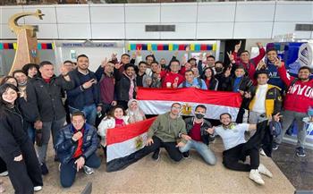   طلاب الجامعات المصرية يغادرون إلى الكاميرون لتشجيع منتخب مصر بنهائي إفريقيا