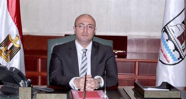 محافظ بني سويف يناقش جهود ونتائج الحملات التموينية