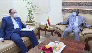   سفير مصر في السودان يبحث مع عضو بمجلس السيادة العلاقات الثنائية