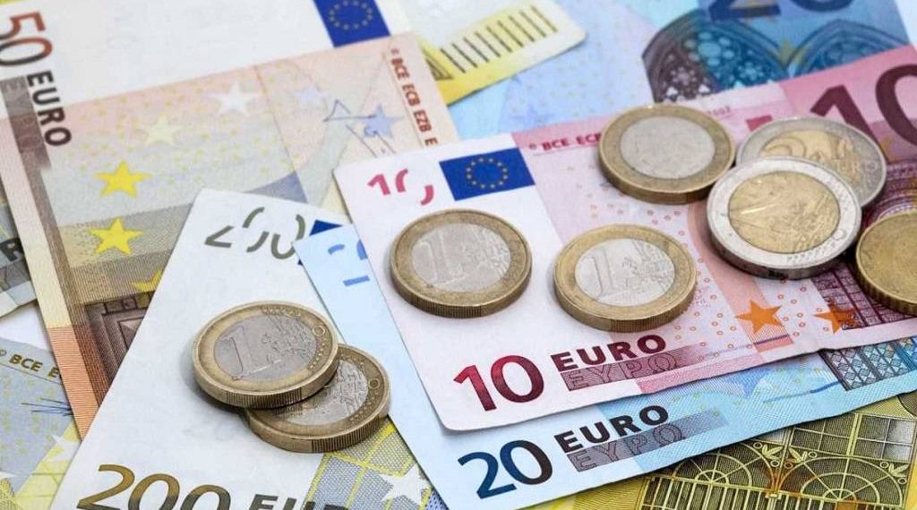 أسعار صرف اليورو بنهاية تعاملات اليوم الإثنين
