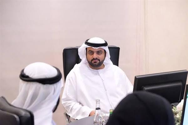 ولي عهد الفجيرة يكرِّم رئيس لجنة المسابقات بالاتحاد الدولي للتايكوندو