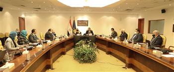   وزيرا البيئة والاتصالات يناقشان الاستعدادات التكنولوجية لاستضافة مصر لقمة التغير المناخى  
