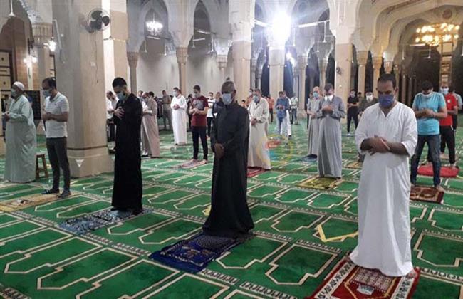 مدير الأبحاث الشرعية يحذر: أمر يقع فيه بعض المصلين يبطل السجود