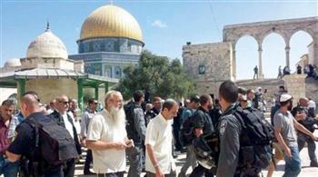   عشرات المستوطنون يقتحمون المسجد الأقصى تحت حراسة شرطة الاحتلال