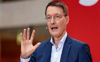   وزير الصحة الألماني يستنكر تعليق التلقيح الإلزامي ضد «كورونا»