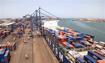  اقتصادية قناة السويس: تفريغ 1327 طن رخام وتداول 21 سفينة بموانئ بورسعيد