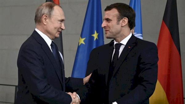 دبلوماسي فرنسي: لقاء ماكرون وبوتين لم يكن حوارا للصم ولكنه ما زال بعيدا عن التسوية