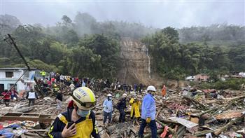   مقتل 14 شخصا بانهيار للتربة جراء الأمطار الغزيرة غرب كولومبيا