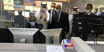   وزير النقل يزور ميناء خليفة والمنطقة الصناعية في ختام  زيارته لـ الإمارات 