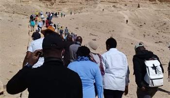 وفد سياحي أفريقي من 3 دول يزور المناطق الآثرية بالمنيا