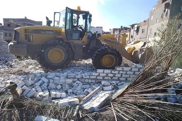 إزالة 44 حالة تعد على الأراضي في المنيا وسمالوط وديرمواس