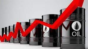   أسعار النفط تقفز خلال التعاملات.. و”برنت” يسجل 104 دولارات