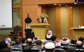 رئيس "تطوير الوافدين بالأزهر": الإمام الأكبر دائم التوصية برعاية الطلاب الوافدين
