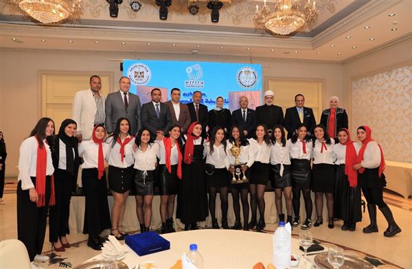 «التعليم» تكرم الطلاب الفائزين في بطولة كأس العالم لكرة اليد بصربيا 2021