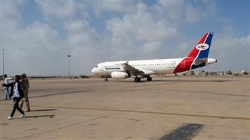   هبوط طائرة يمنية اضطراريا فى مطار القاهرة