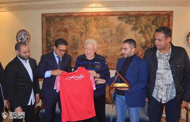 رئيس الزمالك يقيم حفل تكريم  لوفد الوداد المغربي بمنزله