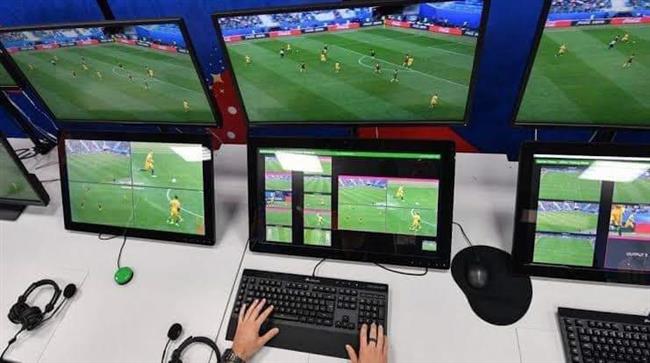 الاتحاد الدولي يختار حكَما مصريا لتدريب الحكام التوانسة على تقنية الـ VAR