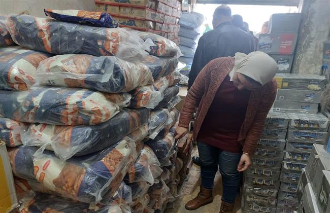 ضبط  دقيق فاخر و مواد غذائية  مجهولة المصدر بالإسكندرية 