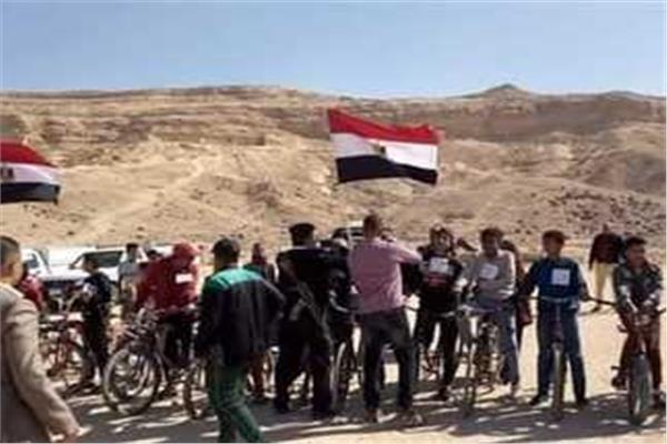«دراجتك صحتك».. ماراثون بالمنطقة الأثرية في ديرمواس بالمنيا 