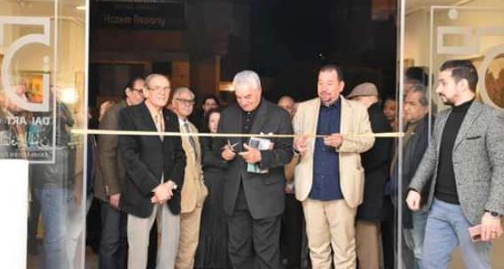 زاهي حواس يفتتح معرضي عز الدين نجيب وفكري حسن بجاليري ضي 