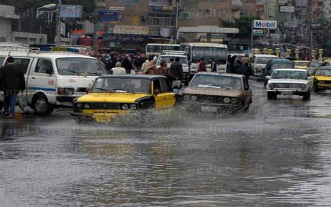 أمطار على الأسكندرية واستمرار حركة الملاحة بالميناء