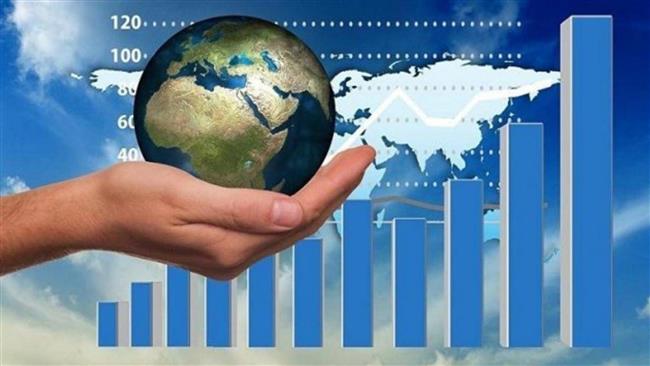 صحيفة عمانية: الاقتصاد العالمي يتعرض لصدمات متتالية