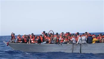   خفر السواحل اليوناني يعلن إنقاذ 100 مهاجر قرب جزيرة باروس